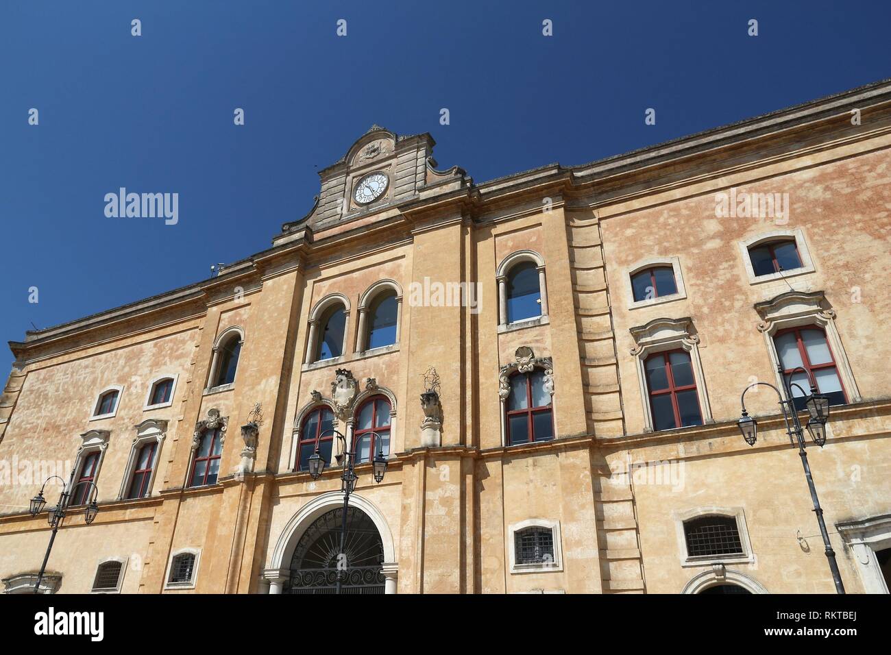 Matera, Italien - Architektur Wahrzeichen. Verkündigung Palace. Ehemalige Dominikanerkloster, die derzeit als kulturelles Zentrum, Kino und Bibliothek. Stockfoto