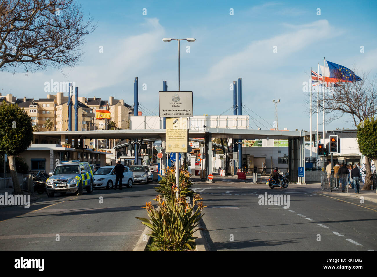 Die Grenze zwischen Spanien und Gibraltar, wie von der Seite von Gibraltar Spanien Eingabe gesehen Stockfoto