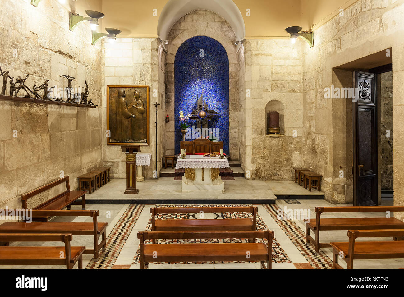 Franziskaner Kapelle des Allerheiligsten (aka Kapelle der Erscheinung) in der Kirche des Heiligen Grabes in Jerusalem. Stockfoto