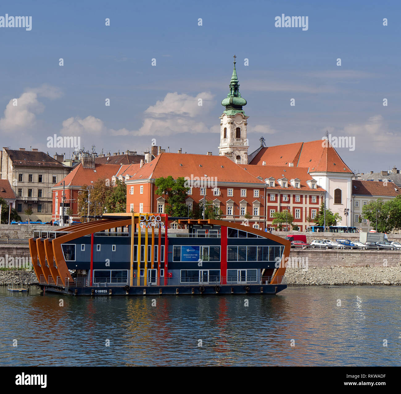 Eine Konferenz oder Funktion Veranstaltungsort Schiff auf der Donau auf der Pester Seite von Budapest, die Hauptstadt Ungarns Stockfoto
