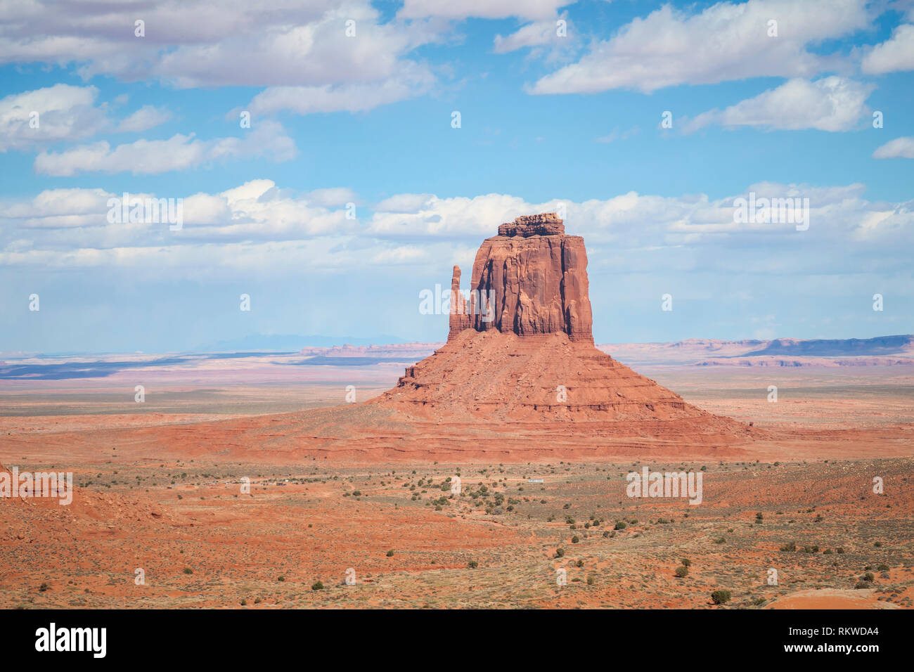 Ansicht von Westen Mitten Butte im Monument Valley. Stockfoto