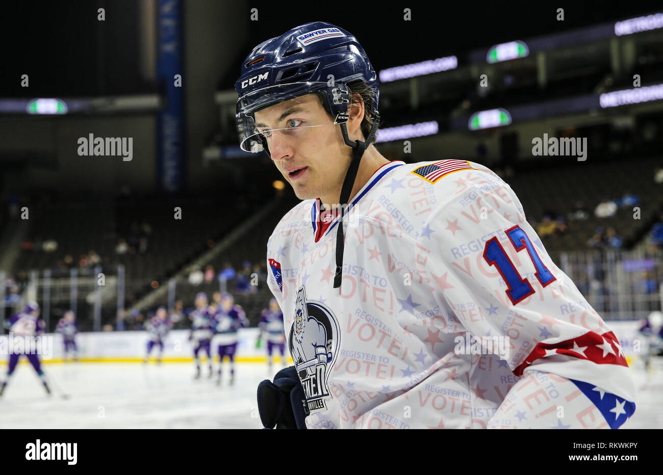 Jacksonville Eisgruben steigt vorwärts Everett Clark (17) beim Warm-ups vor der ein echl Professional Hockey Spiel gegen die Orlando Solar Bears am Veterans Memorial Arena in Jacksonville, Fla., Samstag, Februar 9, 2019. (Gary Lloyd McCullough/Cal Sport Media) Stockfoto