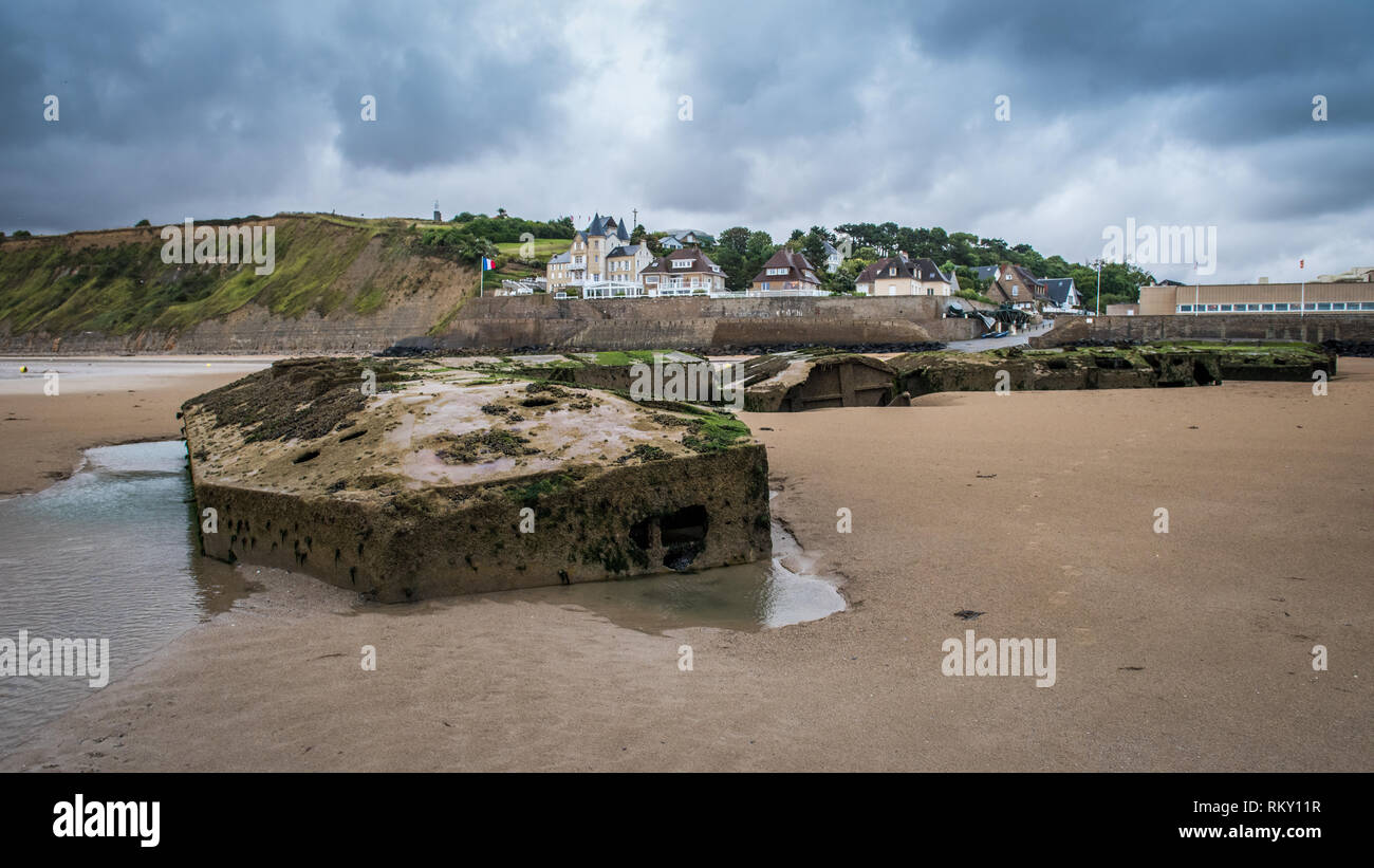 Arromanches in der Normandie, Gold Beach, war die Lage für Mulberry B eine der vorläufigen Hafen während der D-Day Landungen verwendet Stockfoto