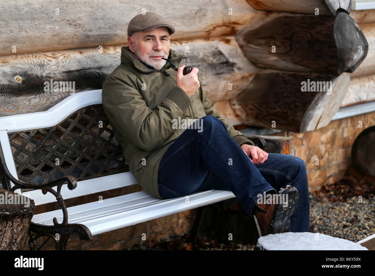 Porträt eines Mannes mit einer Leitung Stockfoto