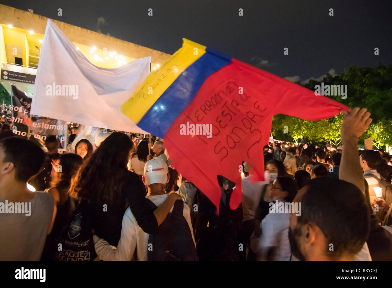 Am 6. Juli 2018, eine Mahnwache in 25 Städten Kolumbiens und der Welt als eine Form des Protests für den Mord an sozialen Führer in Kolumbien, die von gehalten Stockfoto