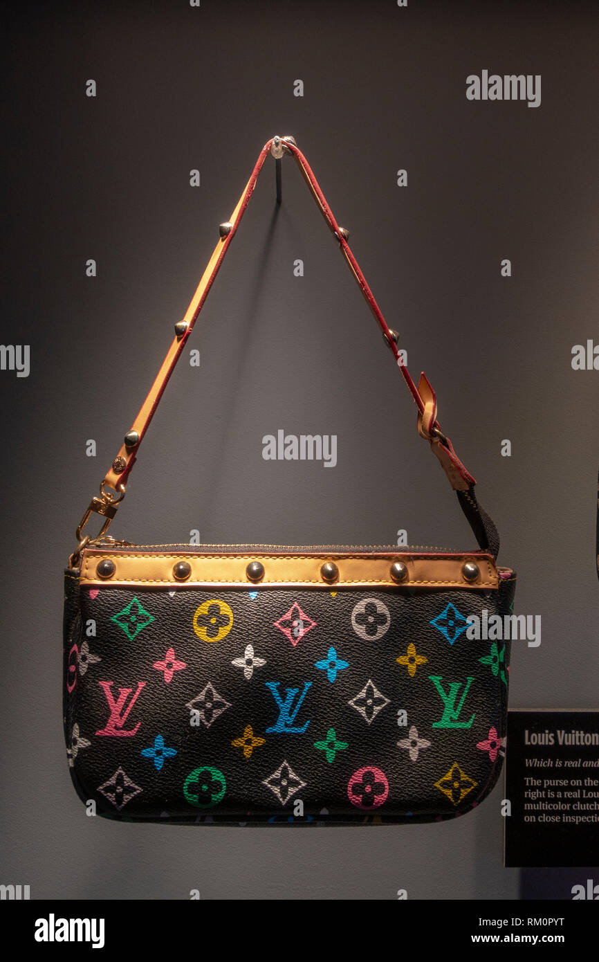 Louis Vuitton Bag Stockfotos & Louis Vuitton Bag Bilder - Alamy