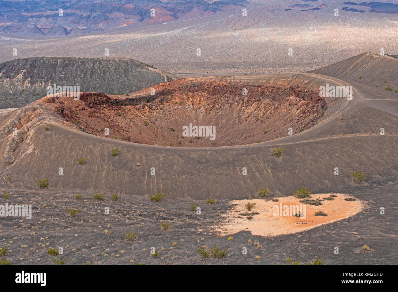 Wenig Hebe Schlackenkegel in einem vulkanischen Gebiet im Death Valley National Park in Kalifornien Stockfoto