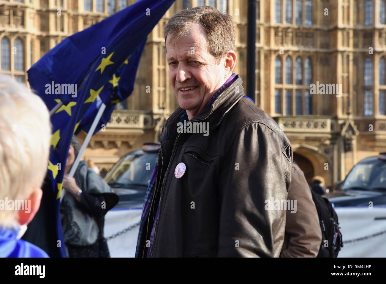 Westminster, London, Großbritannien. 13 Feb, 2019. Alastair Campbell met Pro EU Protesters, Houses of Parliament, Westminster, London.UK Credit: michael Melia/Alamy leben Nachrichten Stockfoto