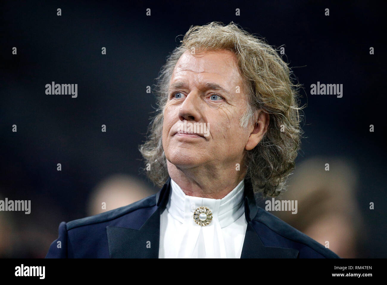 Amsterdam, Niederlande. 13 Feb, 2019. AMSTERDAM, Ajax - Real Madrid, Fussball, Champions League Saison 2018/2019, 13-02-2019, Johan Cruijff Arena. Andre Rieu vor dem Spiel Ajax - Real Madrid. Credit: Pro Schüsse/Alamy leben Nachrichten Stockfoto