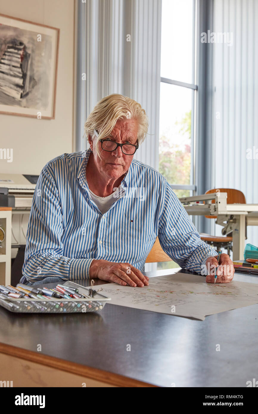 Piet Oudolf an seinem hummelo Garten. Ich habe viele mehr von seinem schönen Garten, das ist nur eine kleine Auswahl. Stockfoto