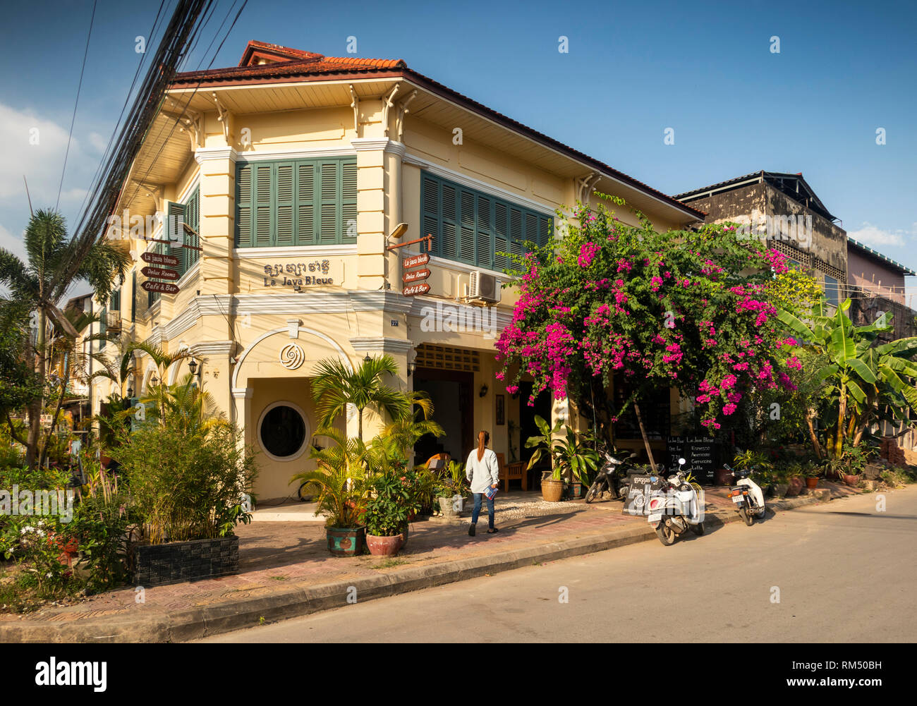 Kambodscha, Kampot Kampot Provinz, Stadt, La Java Bleue, Heritage Hotel in einem restaurierten alten französischen kolonialen Gebäude Stockfoto