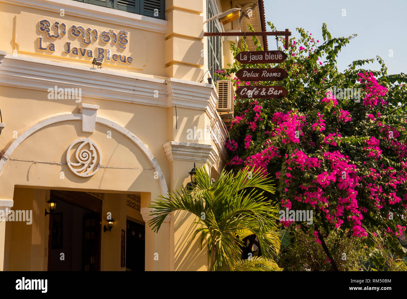 Kambodscha, Kampot Kampot Provinz, Stadt, La Java Bleue, Heritage Hotel in einem restaurierten alten Gebäude aus der französischen Kolonialzeit, architektonische Detail Stockfoto