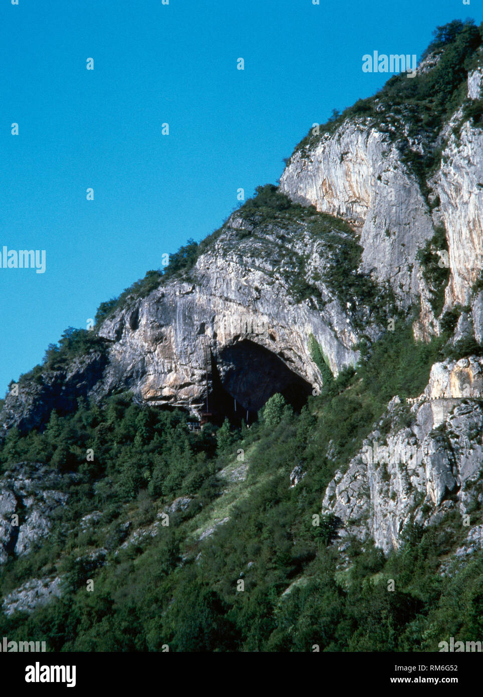 Frankreich. Ariege Abteilung. Höhle von Niaux. Allgemeine Ansicht, Exterieur. Stockfoto