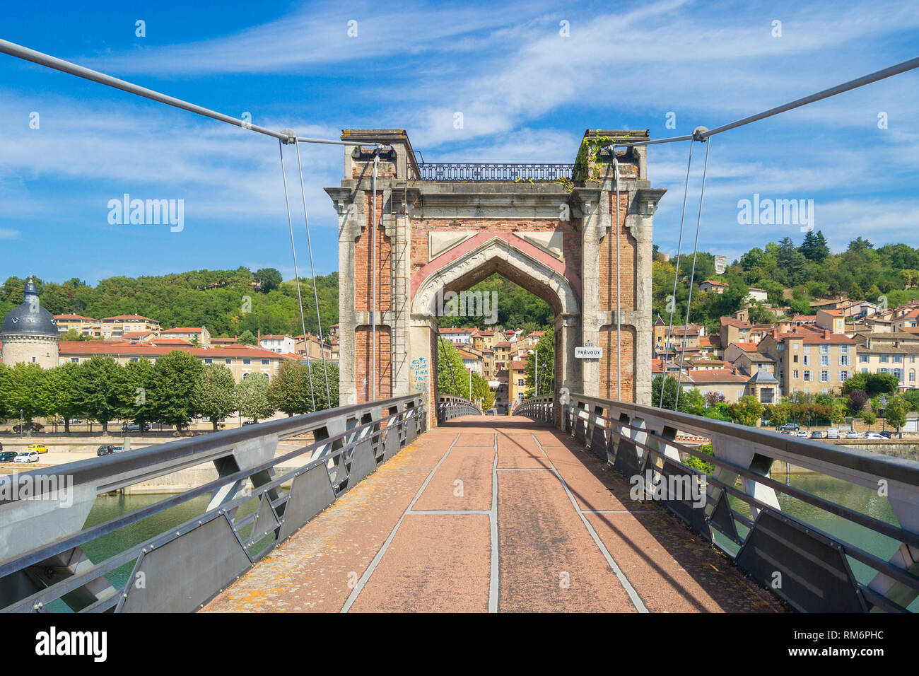 Fußgängerbrücke, Trevoux, Frankreich Stockfoto