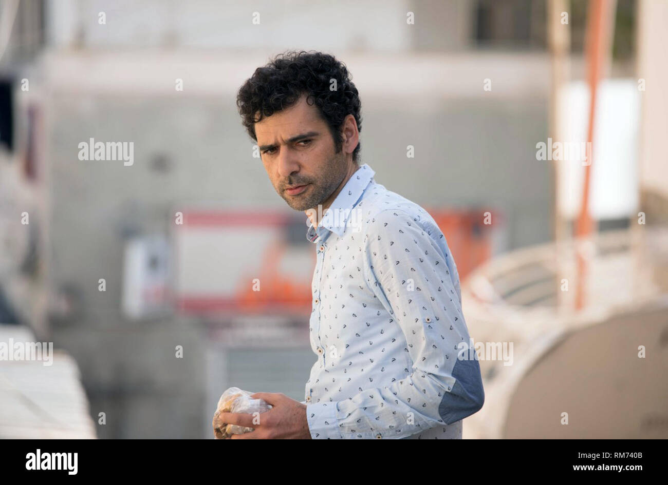 Tel Aviv in Feuer ist ein 2018 Film unter der Regie von Sameh Zoabi. Dieses Foto ist nur für den redaktionellen Gebrauch bestimmt und unterliegen dem Copyright der Film Company und/oder der bezeichneten Fotograf durch den Film oder die Produktion Firma zugewiesen. Stockfoto