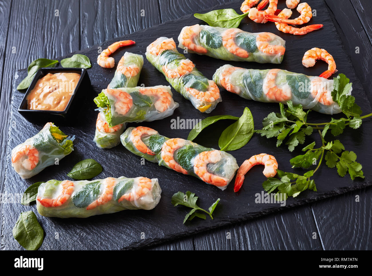 Reissalat mit spinat und garnelen Stockfotos und -bilder Kaufen - Alamy