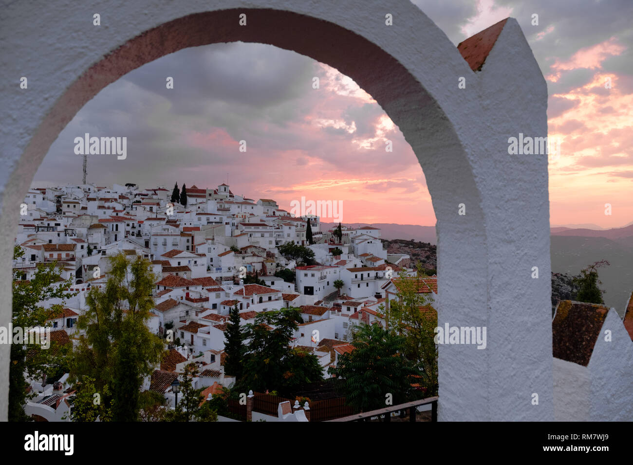 Sonnenuntergang in der Nähe von Comares, Axarquia, Andalusien, Spanien September 2018. Stockfoto