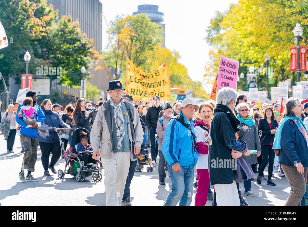 Quebec, OKT 2: Viele Menschen in der Altstadt von Quebec Marching on Oct 2, 2018 in Quebec, Kanada Stockfoto