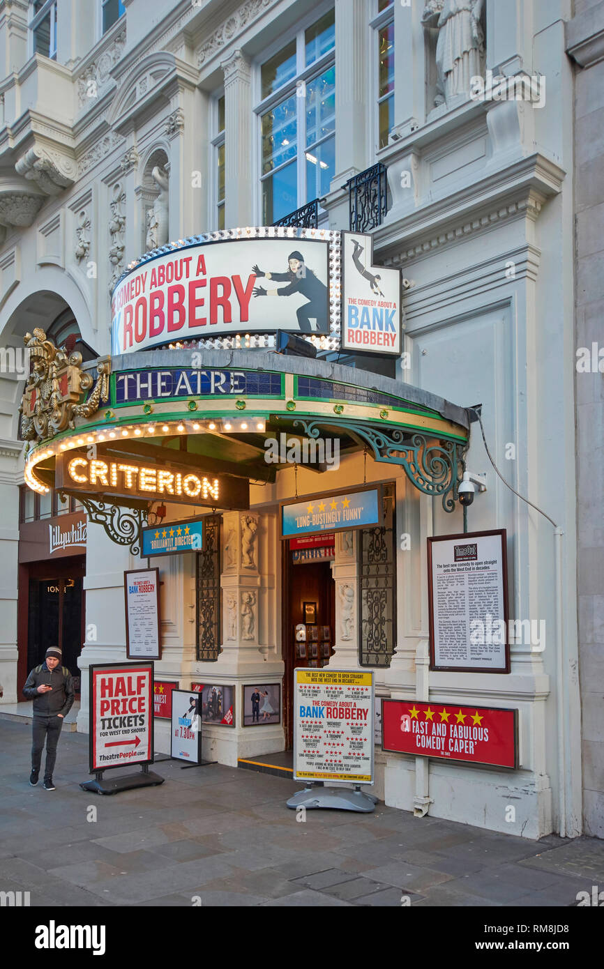 LONDON PICCADILLY CIRCUS DAS KRITERIUM THEATER UND EINGANG Stockfoto