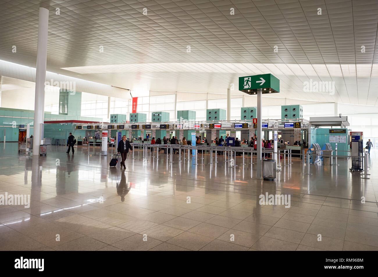 BARCELONA, SPANIEN - ca. November 2015: Flughafen Barcelona. Flughafen Barcelona-El Prat ist ein internationaler Flughafen. Es ist der wichtigste Flughafen der Ca Stockfoto