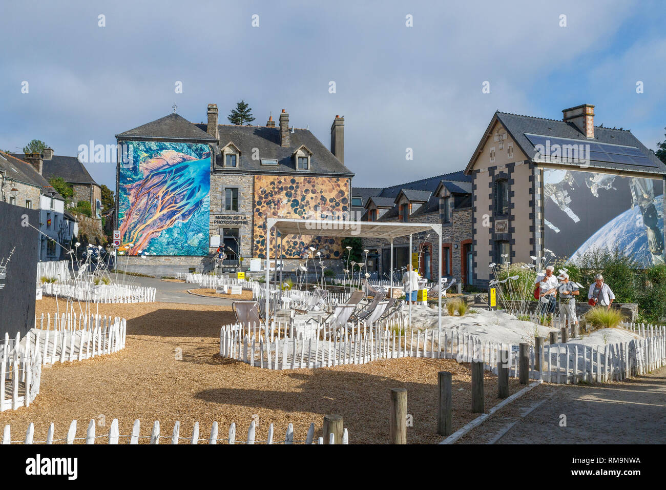 Frankreich, Morbihan, La Gacilly, Festival der Photo La Gacilly 2018, outdoor Fotografie Ausstellung, hier Bilder von Thomas Pesquet // Frankreich, Morbihan (56) Stockfoto