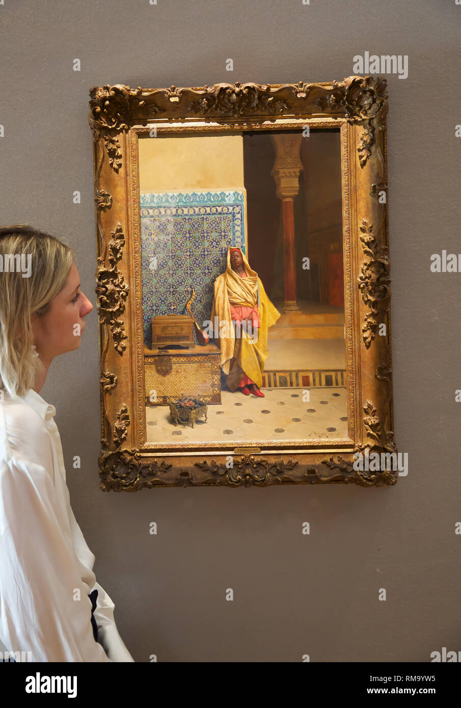 London, Großbritannien. 14 Feb, 2019. Bonhams Fotoshooting für 19. Jahrhundert Verkauf Tisch-studie, viktorianische und Britischen impressionistischer Kunst Platz bei Bonhams New Bond Street. Auf Anzeige: An der Moschee (1895) durch die österreichische Orientalist Maler, Ludwig Deutsch (1885-1935) ist bei £ 300.000-500.000 geschätzt. Die Werke haben in der gleichen privaten Sammlung seit über 50 Jahren. Credit: Keith Larby/Alamy leben Nachrichten Stockfoto