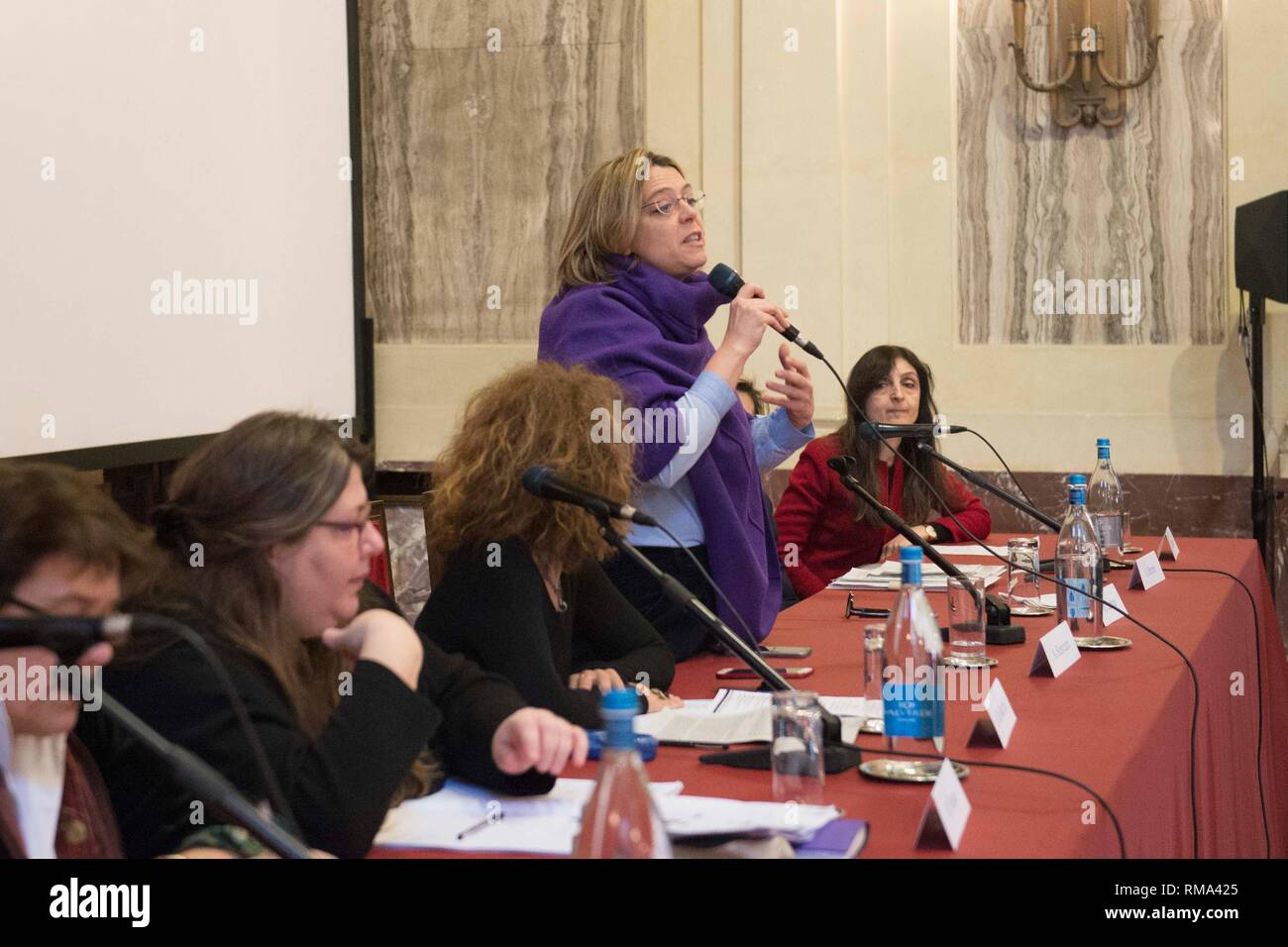 Foto Carlo Cozzoli - LaPresse 14-02-19 Milano (Italia) Cronaca Presentazione di Protocollo Zeus un Protocollo d'Intesa tra Polizia di Stato e il Cipm in materia di Atti, e Persecutori Maltrattamenti Cyberbullismo. Nella foto Anna Scavezzo Stockfoto