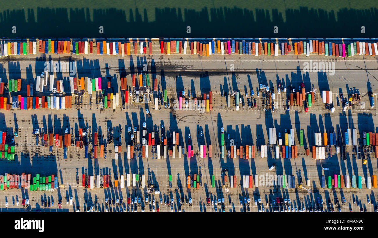 Container im Hafen von Oakland, Kalifornien, USA Stockfoto