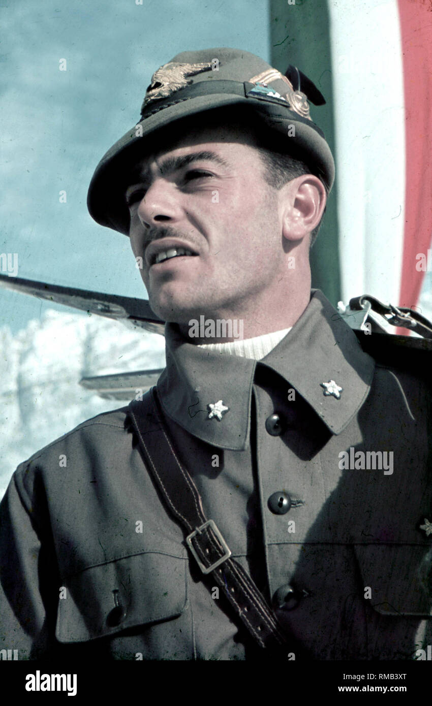 Offizier der Italienischen Berg Kriegsführung militärischen Korps (alpini). Stockfoto
