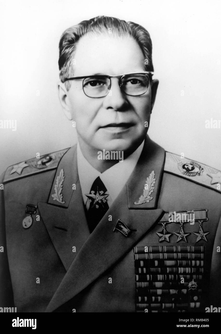 Dimitri Fedorowitsch Ustinow (* 17.10.1908-20.12.1984), Mitglied des Politbüros der KPDSU und Marschall, zwischen 1976 - 1984 Minister für Verteidigung der UDSSR. Der Krieg in Afghanistan fand auch während seiner Amtszeit als Verteidigungsminister. Undatiertes Foto von 1982. Stockfoto