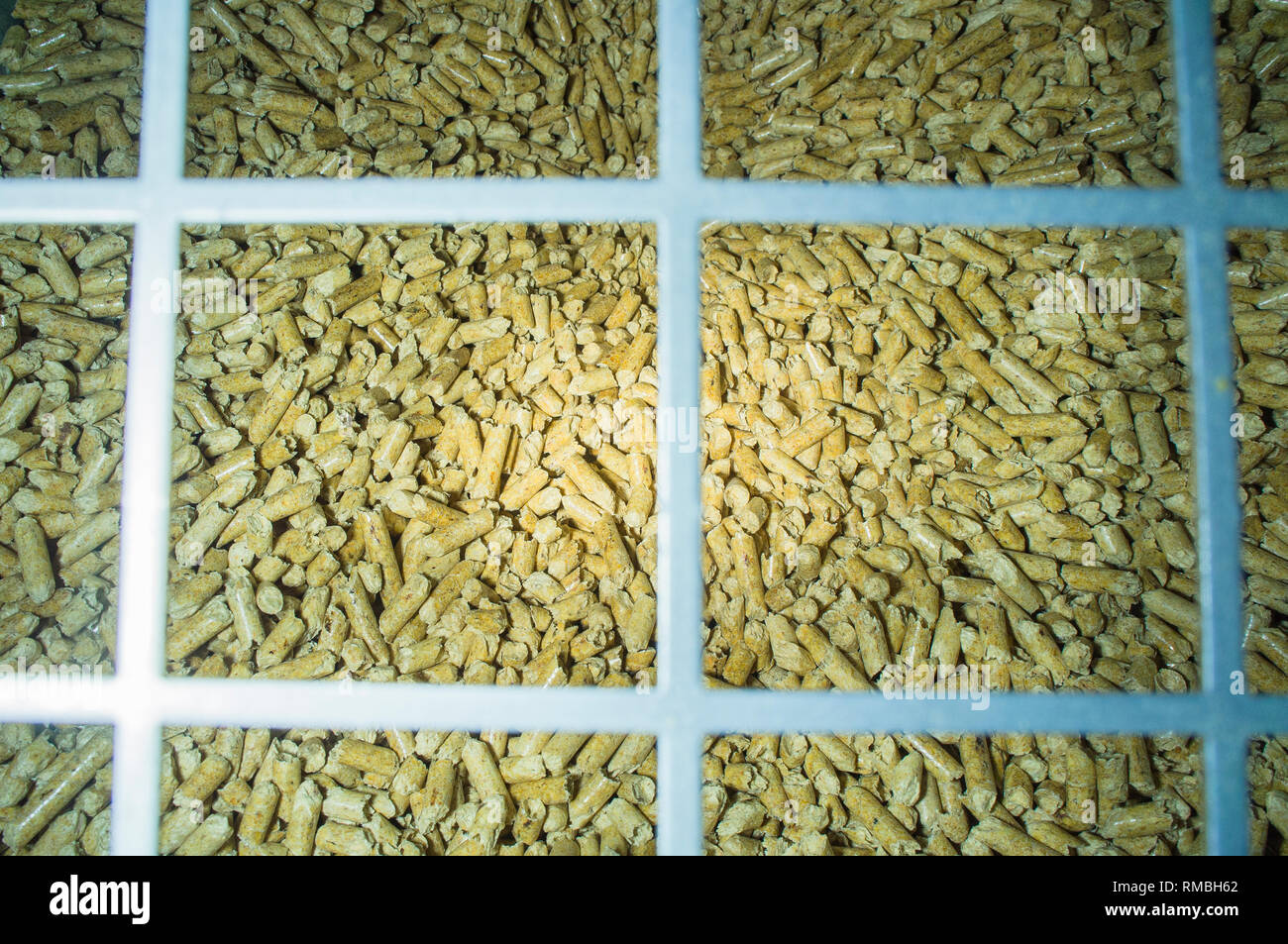 Komprimierte Hackschnitzel und Sägespäne, Pellets Brennstoff, pellets, biomasse, Heizung (CTK Photo/Libor Sojka) Stockfoto