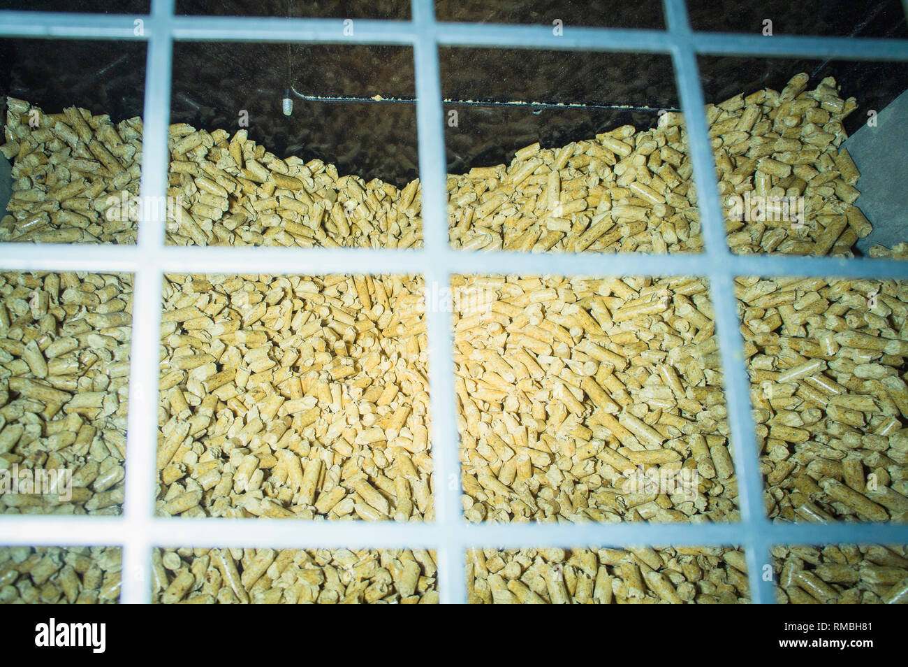 Komprimierte Hackschnitzel und Sägespäne, Pellets Brennstoff, pellets, biomasse, Heizung (CTK Photo/Libor Sojka) Stockfoto