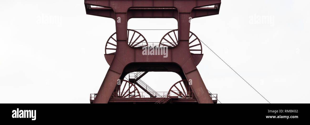 Fördergerüst Zeche Zollverein Schacht XII, Essen, Ruhrgebiet, Nordrhein-Westfalen, Deutschland, Europa, Stockfoto
