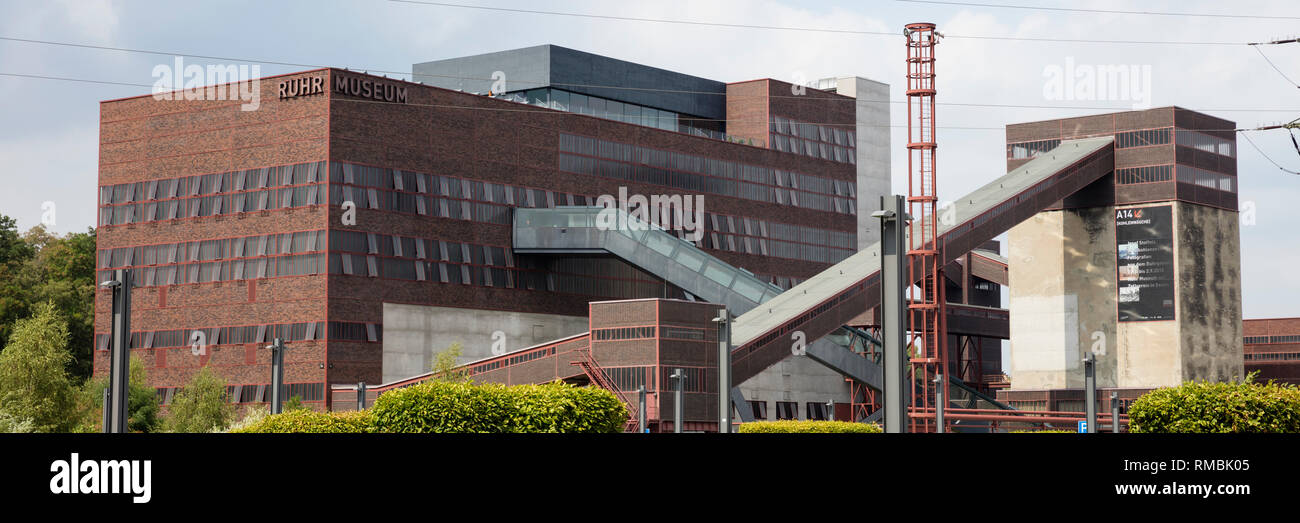 Fördergerüst Zeche Zollverein Schacht XII, Essen, Ruhrgebiet, Nordrhein-Westfalen, Deutschland, Europa, Stockfoto