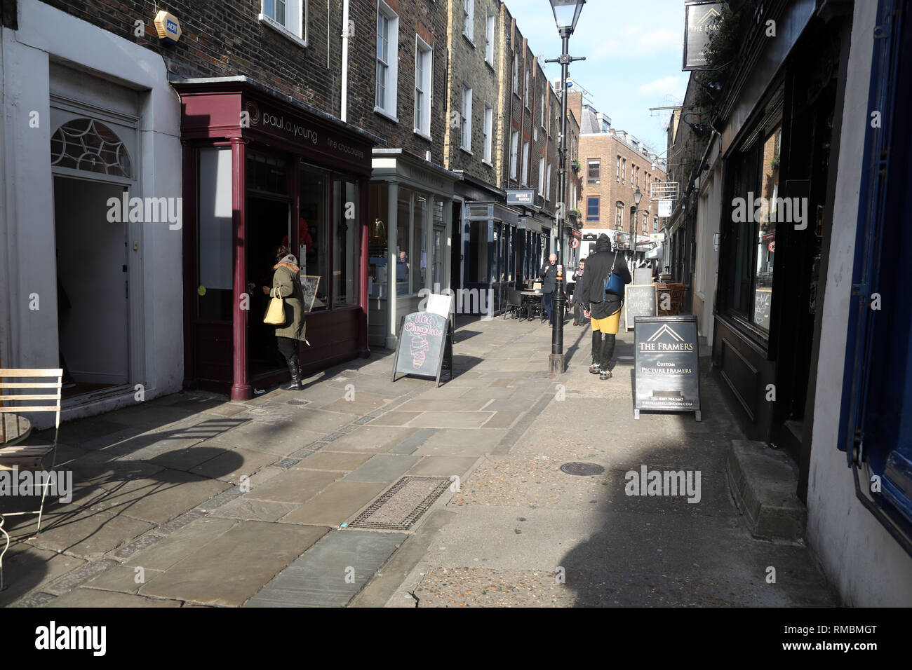 Bild zeigt: Camden Passage allgemeine Lager- und Geschäfte Bild von Gavin Rodgers/Pixel 8000 Stockfoto