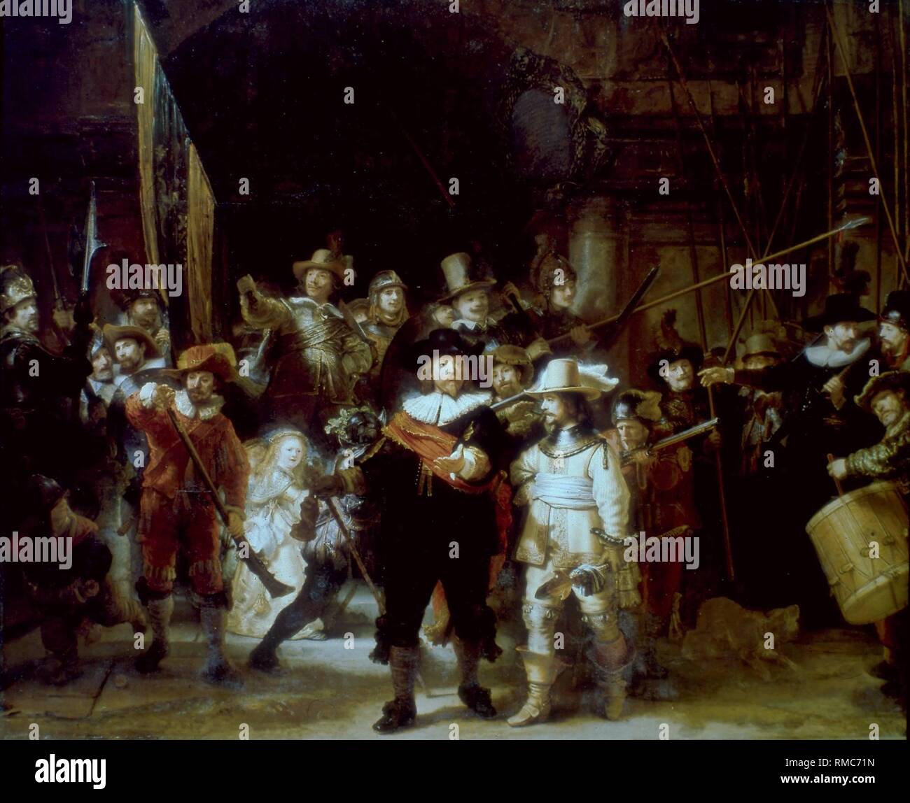 Der niederländische Maler Rembrandt Harmenszoon van Rijn (1606-1669) Das "Night Watch", einer seiner berühmtesten Gemälde, im Jahre 1642. Es zeigt die prächtig gekleideten Zivilschutz. Nach einer zeitgenössischen Note, das Bild zeigt den Moment, als Kapitän Frans Banning Cocq (in der Mitte mit dem roten Schärpe) Bestellungen seinem Adjutanten unternehmen die Scharfschützen ausschalten bis März. Heute ist das Öl Gemälde hängt im Rijksmuseum Amsterdam. Stockfoto