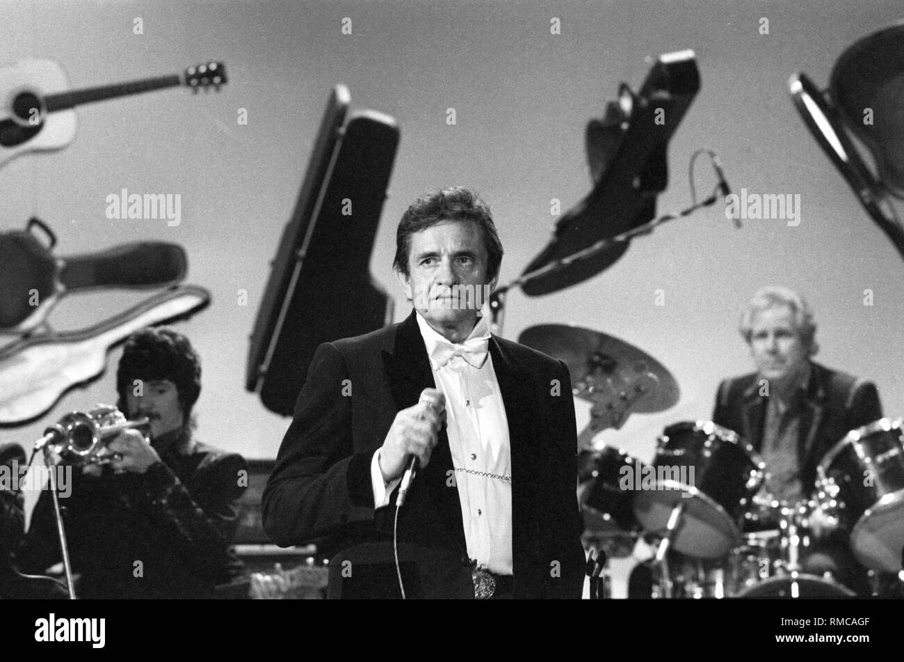 Die amerikanische Country-Sänger Johnny Cash (Foto aus den frühen 80s) starb am 12. September 2003 im Alter von 71 Jahren. Seit 1997 ist er aus Arkansas autonome Neuropathie litten, einer seltenen Nervenerkrankung im Zusammenhang mit Diabetes. Stockfoto
