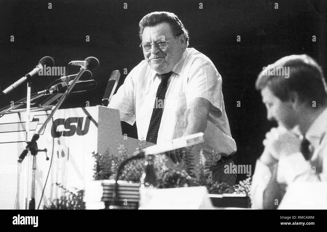 Der bayerische Ministerpräsident Franz Josef Strauß auf dem CSU-Parteitag am 16. Juli 1983, in München. Stockfoto