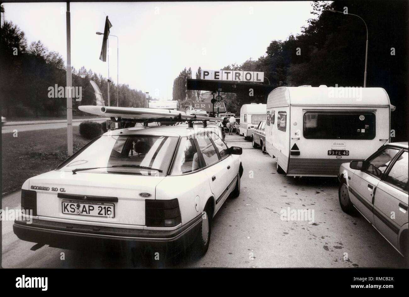 Jugoslawien, Verkehr: Tankstelle an der Autoput in Jesenice, September 1988. Stockfoto