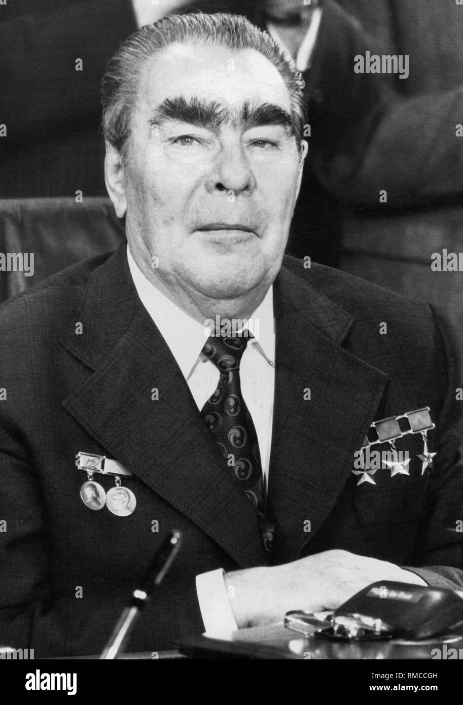 Leonid Iljitsch Breschnew (1906-1982), sowjetischer Politiker, Mitglied des Zentralkomitees der Kpdsu von 1952 und der Bundesvorstand von 1957. Er war Vorsitzender des Präsidiums des Obersten Sowjets (Staatsoberhaupt) von 1960 bis 1964 und wieder ab 1977. 1964 nahm er eine führende Rolle in der Sturz von Chruschtschow und wurde zu seinem Nachfolger als Erste (seit 1966) Generalsekretär der KPDSU. Stockfoto