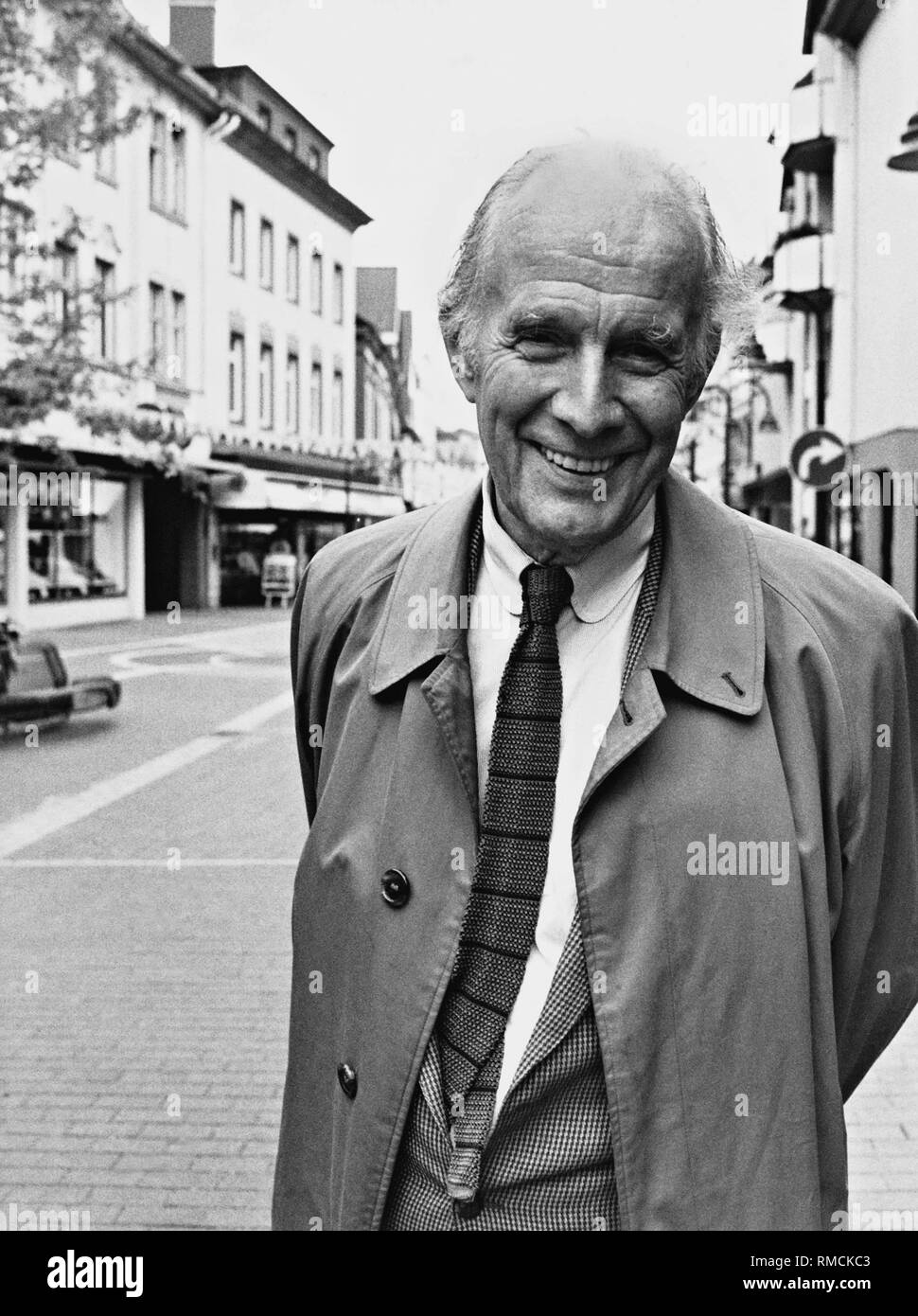 Axel von Ambesser (19101988, geb. Axel von Oesterreich), ein deutscher