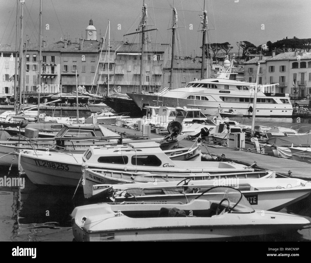 Blick auf den Hafen von St. Tropez. Stockfoto