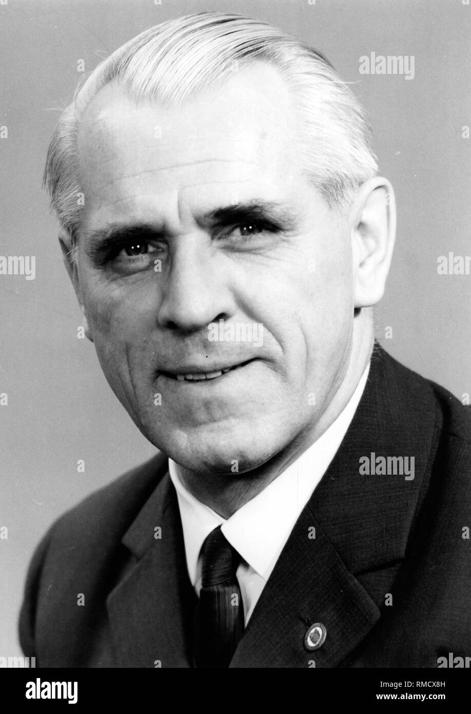 Willi Stoph, (09.07.1914 - 13.04.1999), zwischen 1953 - 1989 Mitglied des SED-Politbüros, zwischen 1956 - 1960 DDR-Minister der Verteidigung, von 1964 - 1973 Ministerpräsident der DDR, die zwischen 1973 - 1976 DDR-Vorsitzende von 1976 - 1989 Ministerpräsident der DDR an. Stockfoto