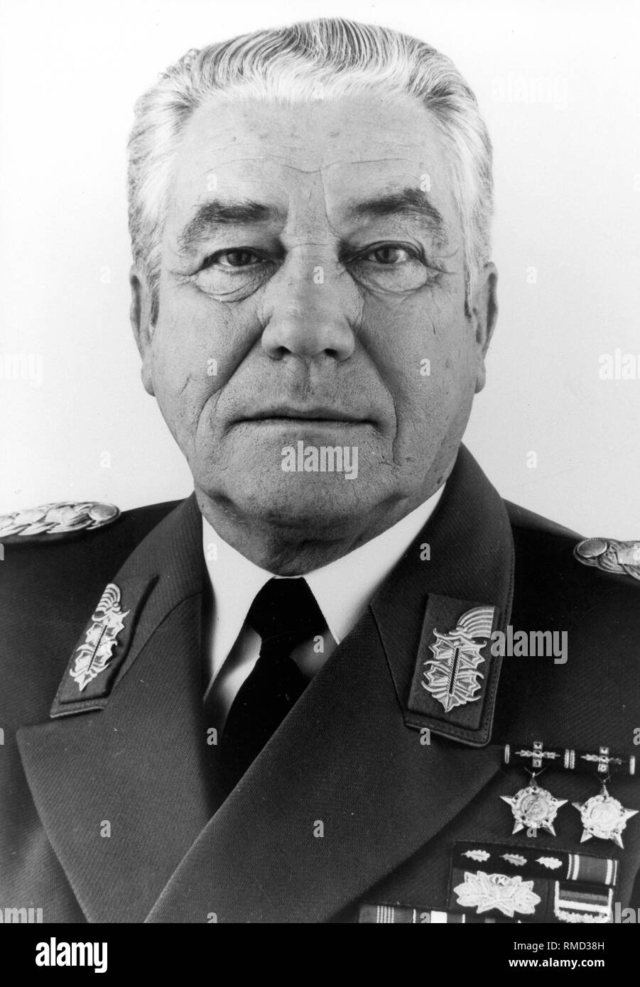 Heinz Hoffmann (28.11.1910 - 02.12.1985) Allgemeine Armee und Verteidigungsminister der DDR, die zwischen 1960 - 1985 Minister für Nationale Verteidigung, die zwischen 1973 - 1985 Mitglied des Politbüros des Zentralkomitees der Sozialistischen Einheitspartei (SED). Stockfoto