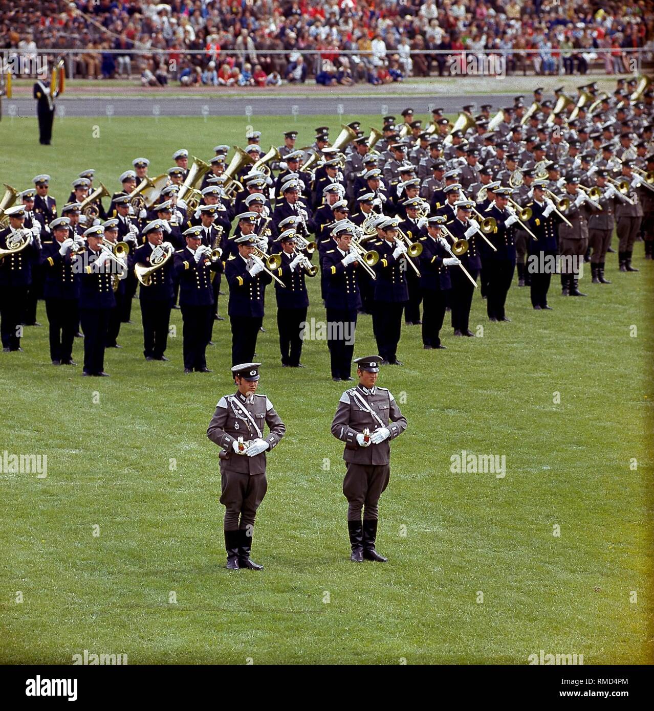 Musik Parade der Nationalen Volksarmee in Erfurt. Stockfoto