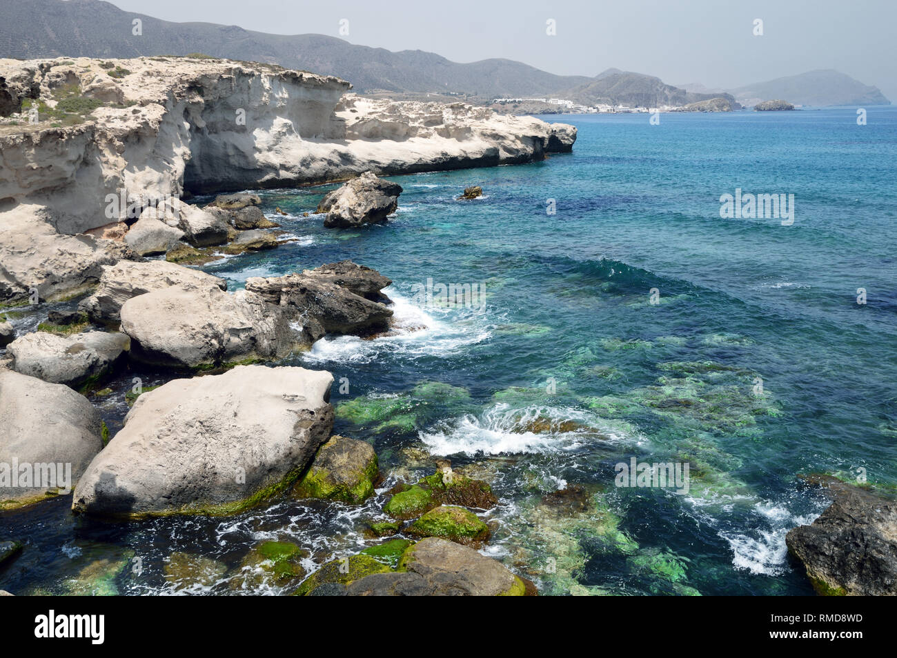 Los Escullos ist ein Bereich speziell für seine Geologie einschließlich fossilen Dünen im Naturpark Cabo de Gata, Spanien. Stockfoto