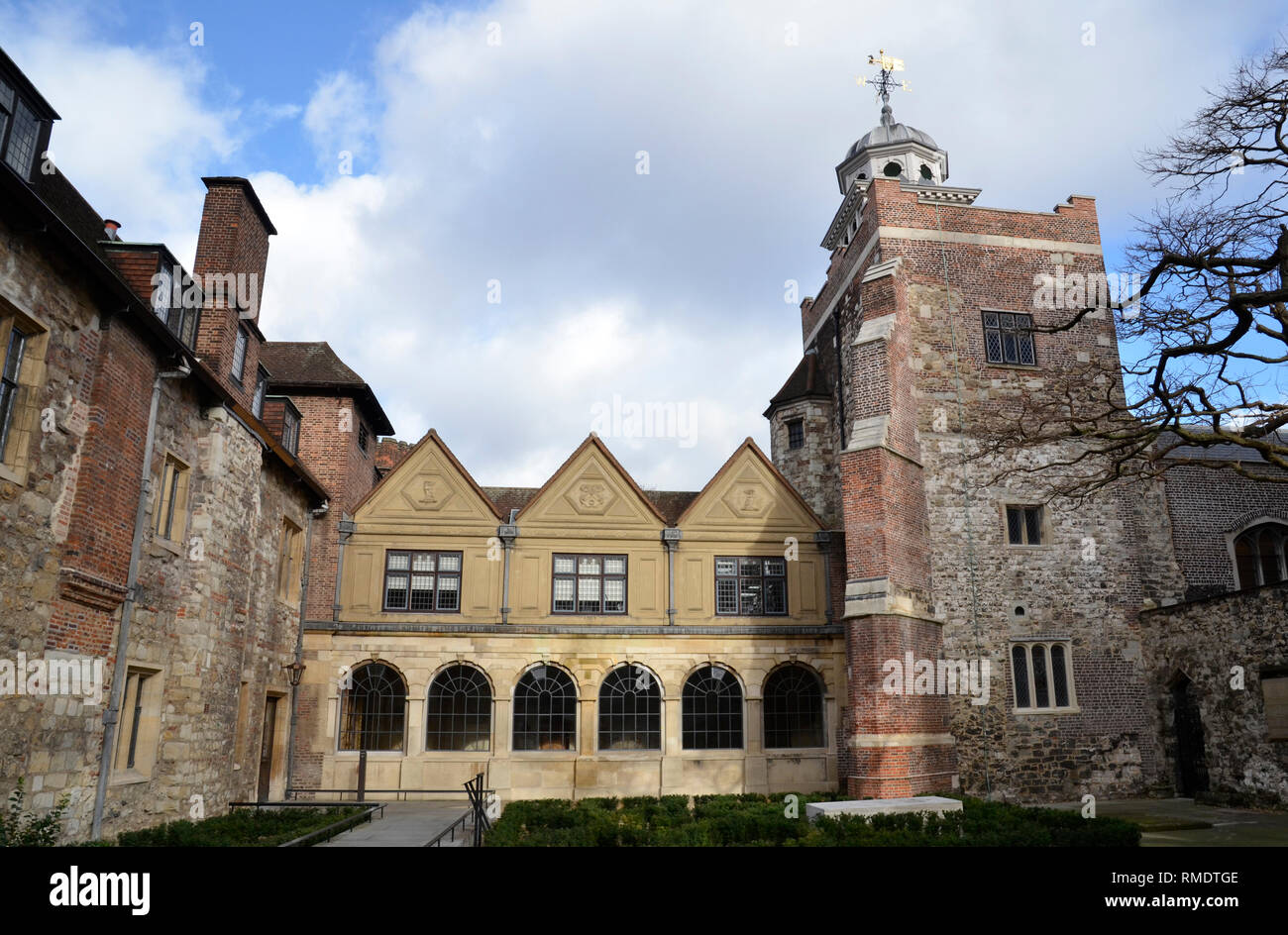 Die ehemalige Kartause Schule in der Smithfield Bereich Clerkenwell, London. Es ist jetzt ein Armenhaus für 40 männliche Rentner als Brüder bekannt Stockfoto