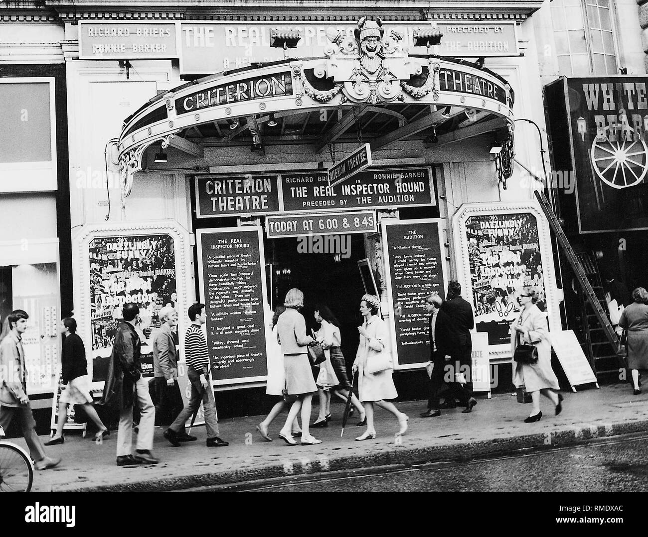 Eingang des Kriteriums Theater am Piccadilly Circus in London. Stockfoto