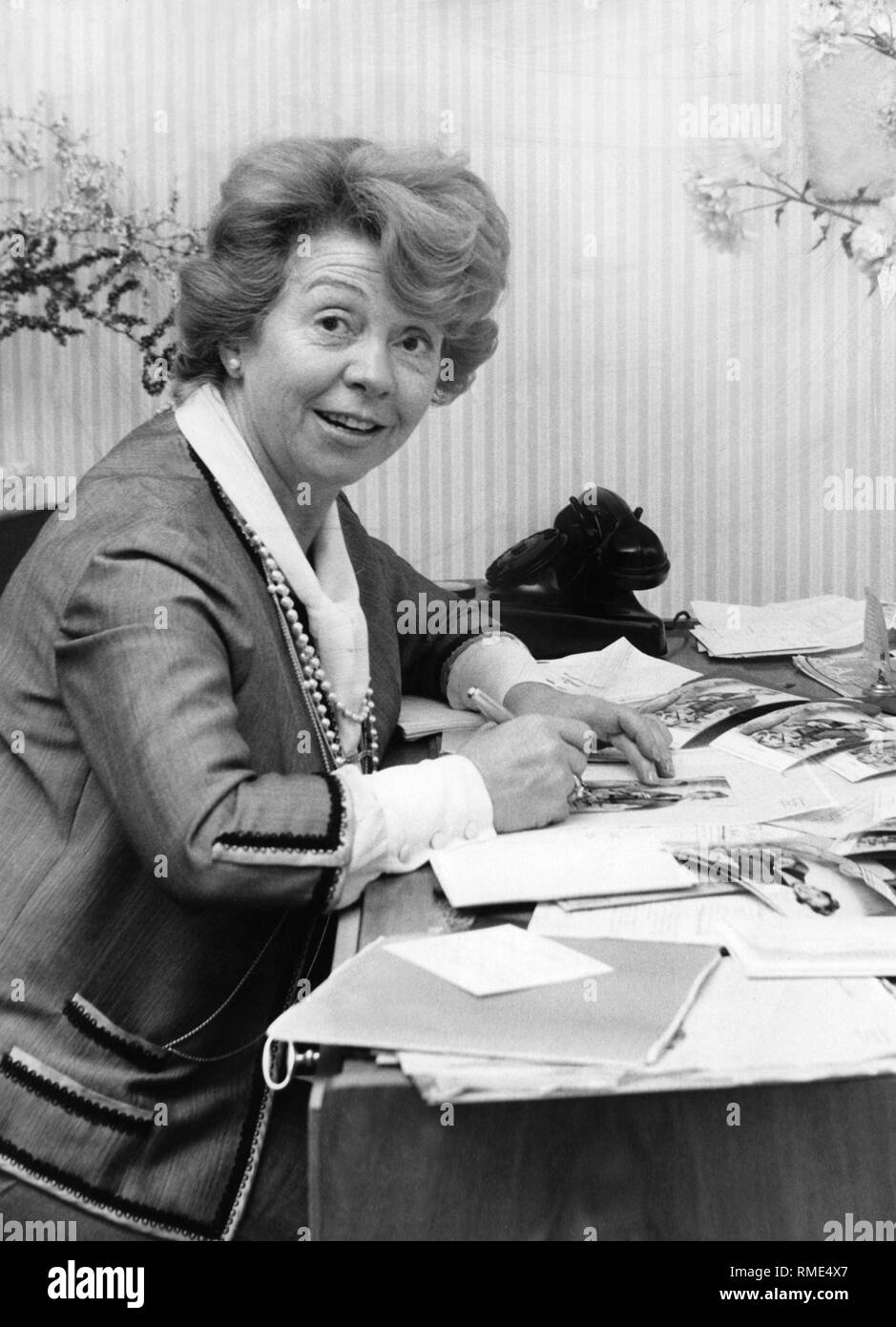 Inge meysel Fotos und Bildmaterial in hoher Auflösung Alamy