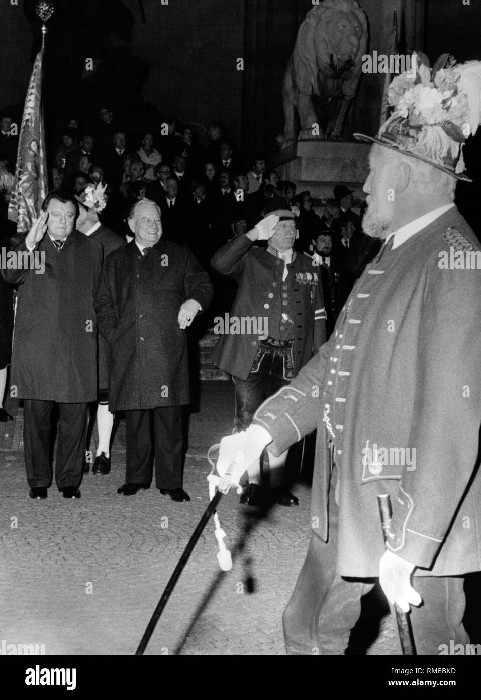 Bavarian prime minister alfons -Fotos und -Bildmaterial in hoher Auflösung  – Alamy